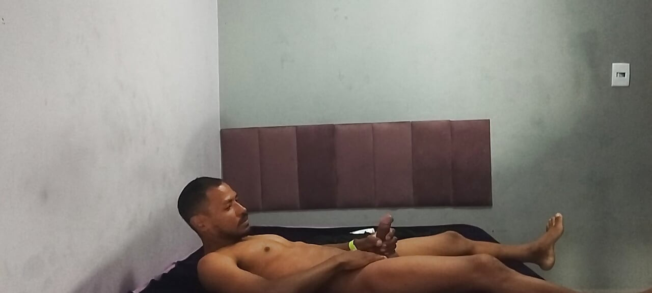 鸡巴黑发与热金发女郎