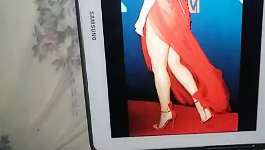Hailee boşalma anısına