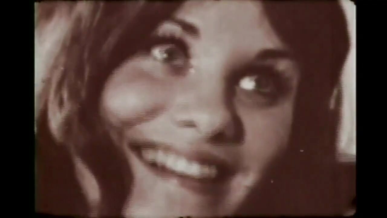 Mlade starinske studentice s vatrenom pičkom jebane velikim kurčevima (cijeli film)