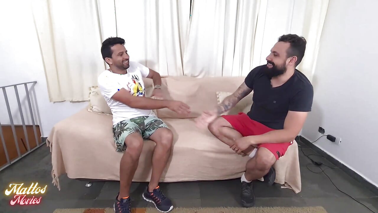 Ator testa novo gozada aprovado após carga maciça na pequena carioca