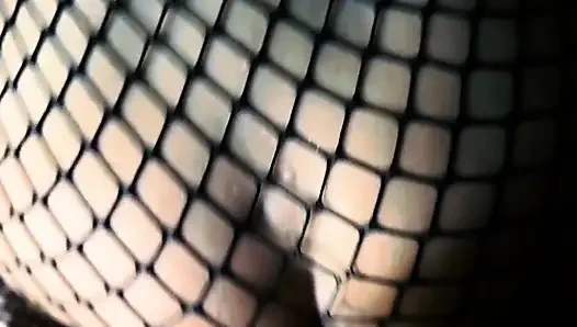 Сучка обожает, когда ее шлепают