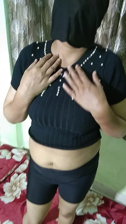 Indian bhabhi Big bobbs