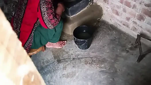Tante tiri dengan pantat pertama kali ngentot