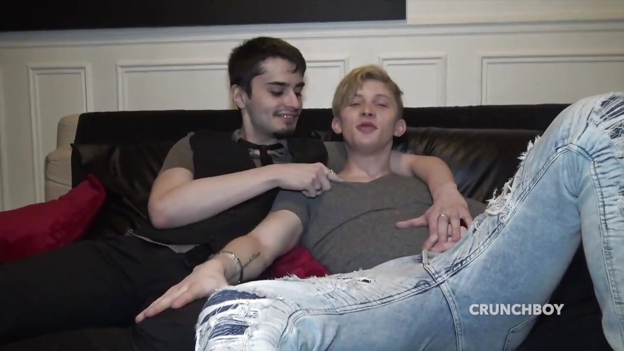 Blond twink used raw by youngs tright dude