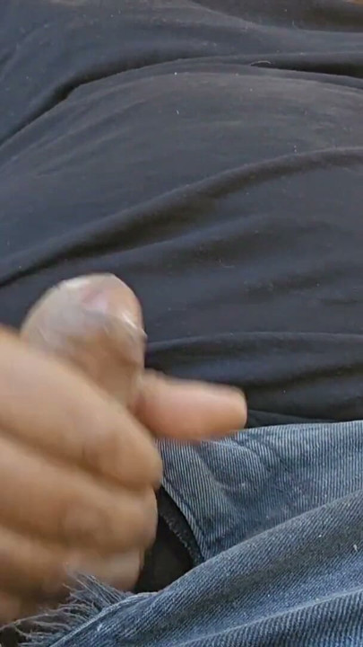 Mechanic relieves himself with ripped jeans | Clip 3