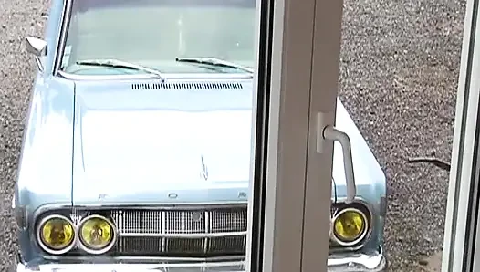 Erkek delisi Fransız hatun sert gösteride anal sikiliyor