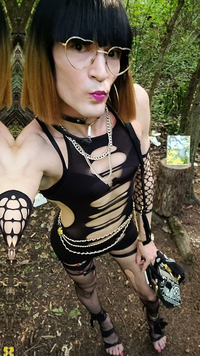 TikToc: Exhib🍀Tude, Mini-ROBe DéCHiRée. [Prkg Nap_Lé__ - Brunoy Forest] VaneSsaBiTCHx PariSChienneTrvprod⁹¹