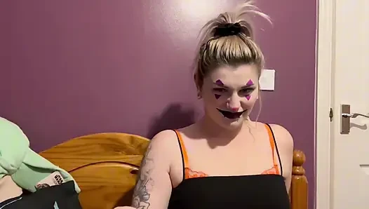 Clown, stiefschwederin entdeckt dich, wichsanleitung