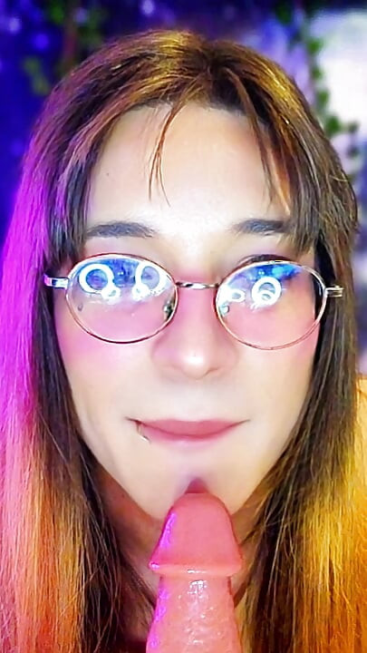 MILF Trans Da La Mejor Mamada