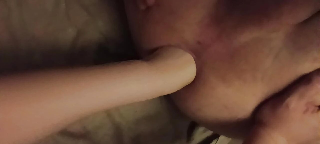 Namorada fisting minha bunda.
