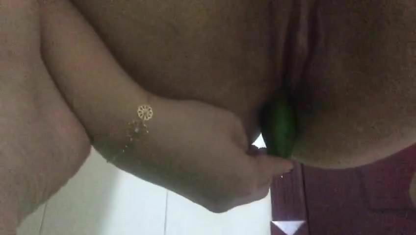 arab masturbates hardly 2