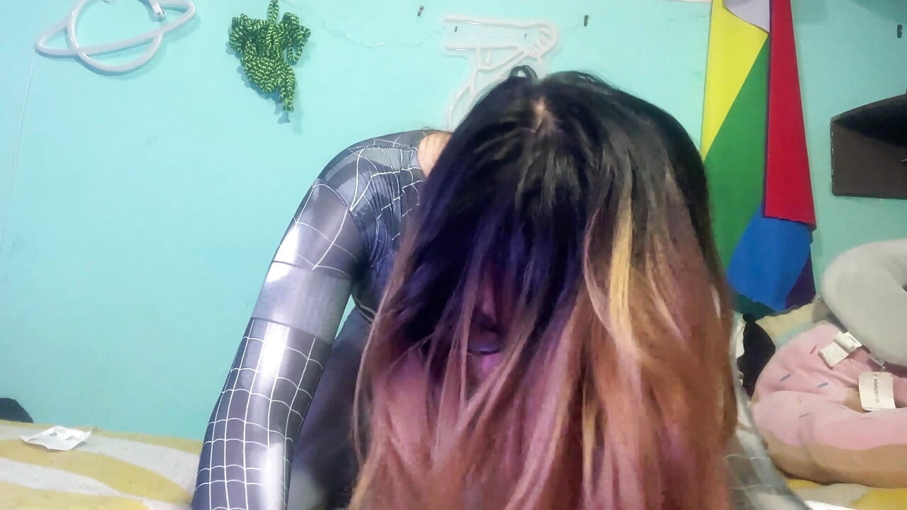 Spiderman transgirl fuck anal while watching the camera