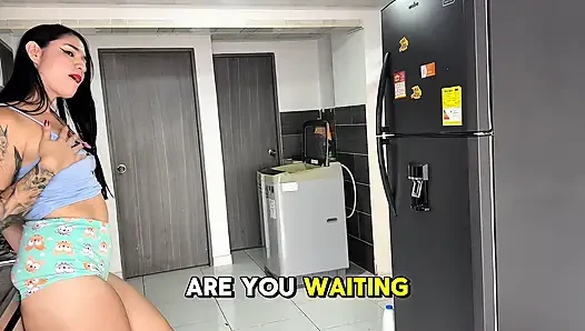 Tattooed Latina seduces pizza delivery man