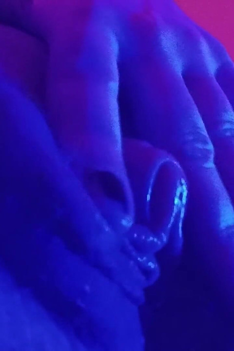 I Pump My Clit to Make It Growth and Jerk It off