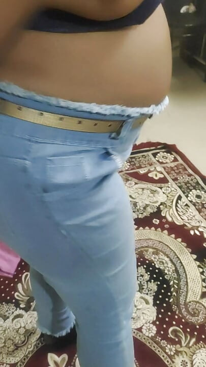 Ινδή θεία Desi γαμιέται με δονητή