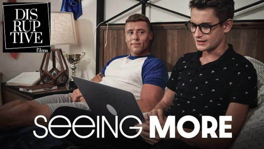 Closeted jock verleidt nerdy twink tijdens studiesessie