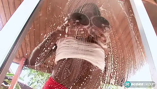 Janet Jade wants you to jack off while you watch her do