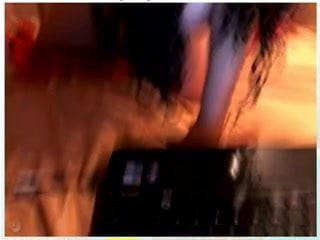 Curvy Latina squirt