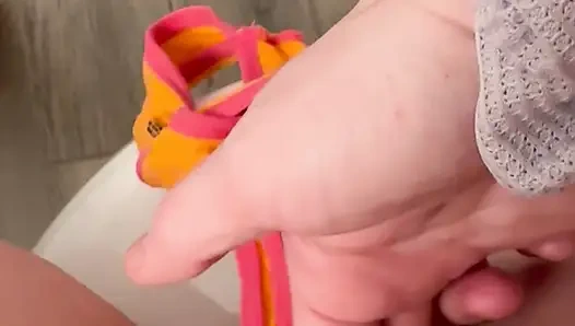 Sıkı amcığımı dolduruyor