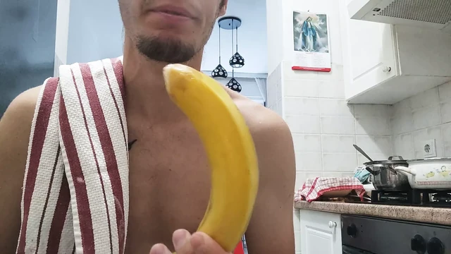 Croat gagging on huge banana deepthroat