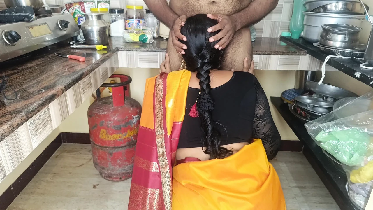 Housewife kitchen sex