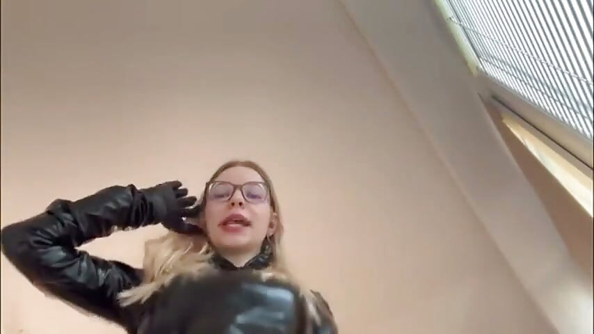 Femdom goddess memperbudakmu asmr