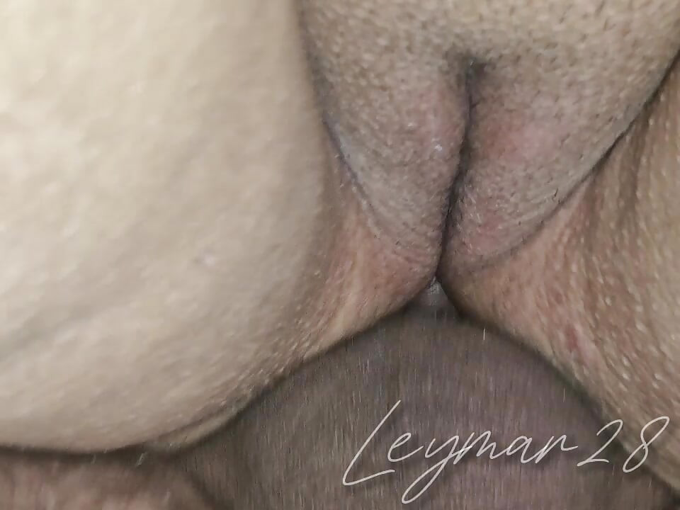 내 보지를 정액으로 가득 채웠어