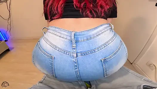 Cewek rambut merah dengan celana jins lap farts pov - ngusap kontolmu