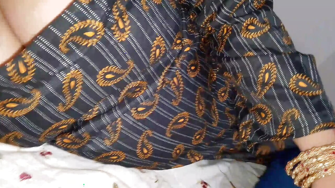 Jebanje moje velike sise indijske Bhabhi kod kuće