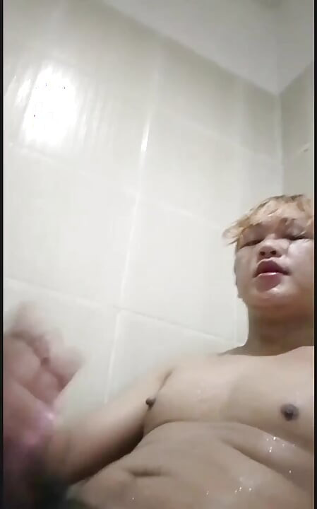 Asia Bi-twink Boy Takes His Own Cum After Hot Shower Masturbation