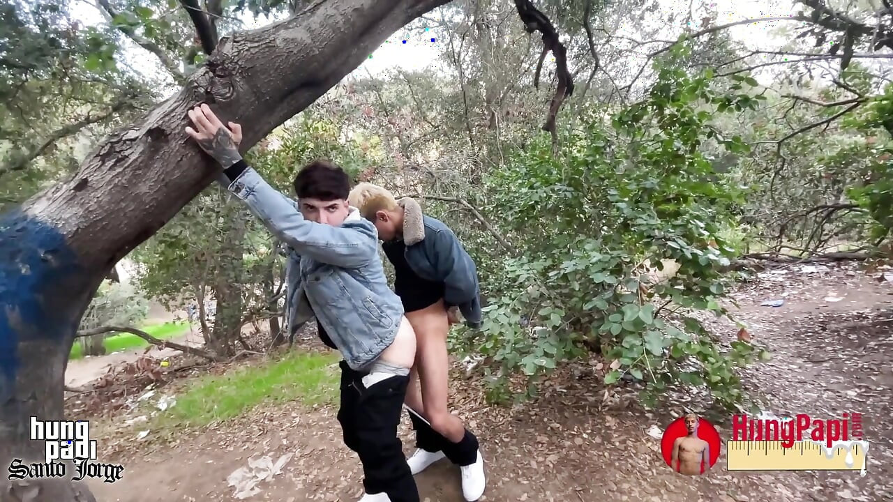 Hung Papi Butt Fucking Tree Huggers Gay Anal Cumshot Deep Breeding!
