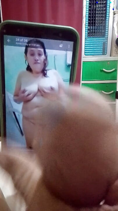 मुझे अपनी पत्नी को वीडियो देखकर खुशी हुई कि उसने मुझे कल भेजा