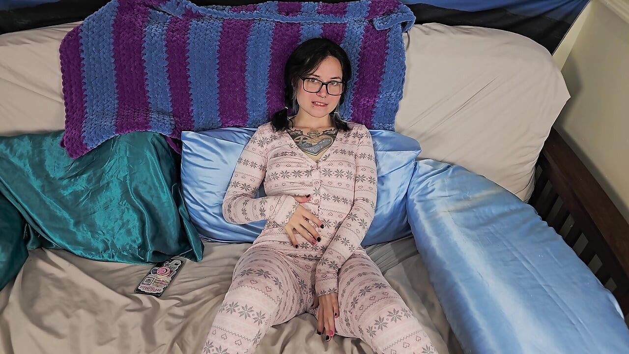 Making Myself Cum For Daddy