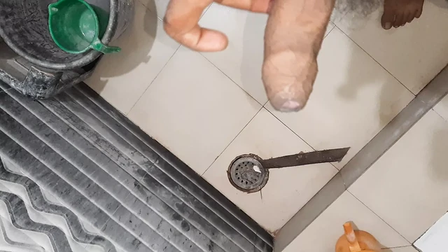 Bagal Wali bhabhi ko dekh kr reh nahi paya hilane se