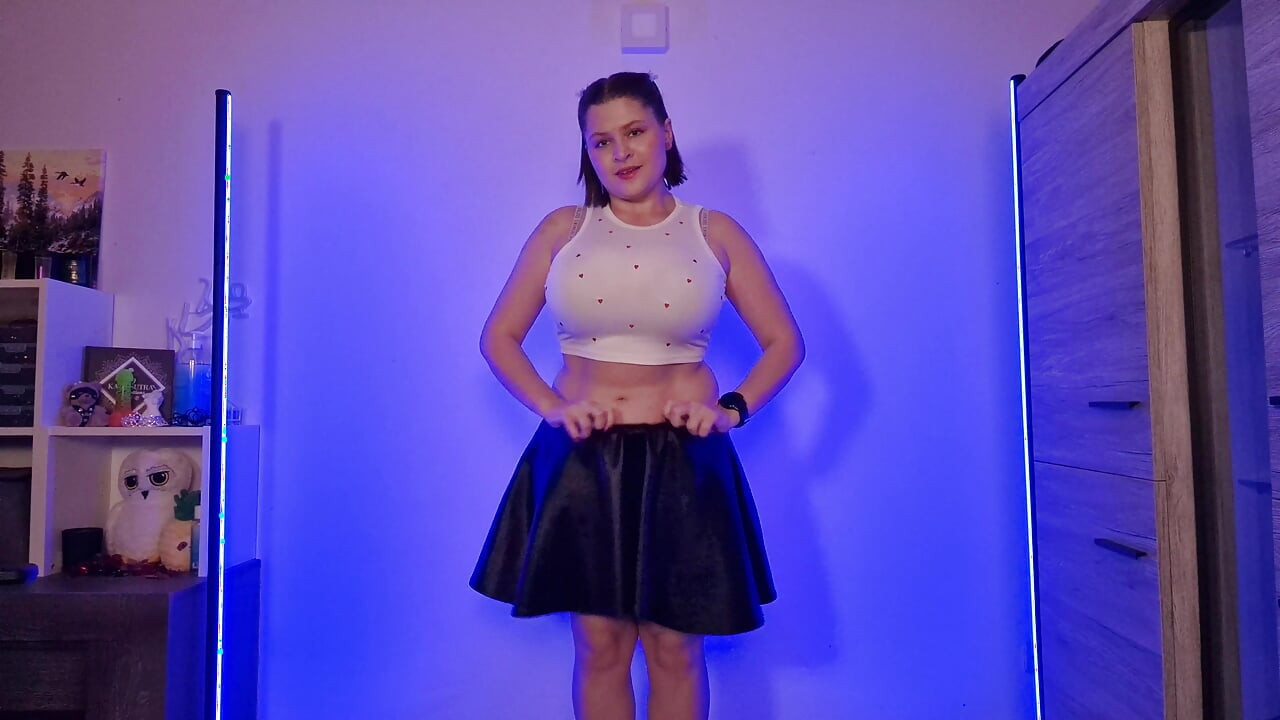 Curvy College Girl Haul Plaid, κορδόνι περίσφιξης και μαύρες μίνι φούστες Fit Check
