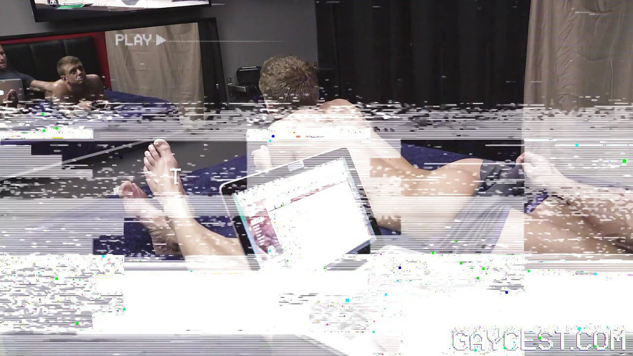 Muskel-stiefvater Dillon Stone besamt twink-stiefsohn im freien