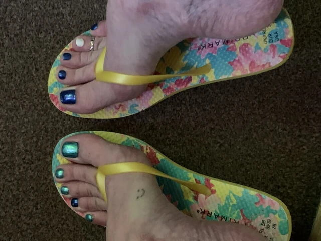 Blue green toes movie clip 1