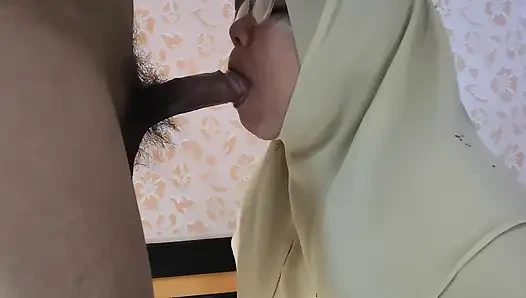 The teacher intended to teach the students the work, but in the end, the teacher gave up because the student's was too big.