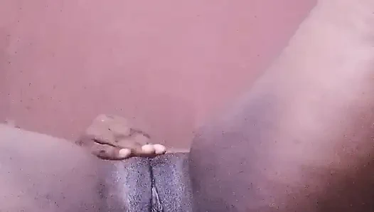 Я скучаю по своей бывшей, и я возбуждена