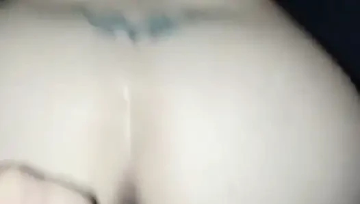 Kız arkadaşım onu sikmemi istiyor