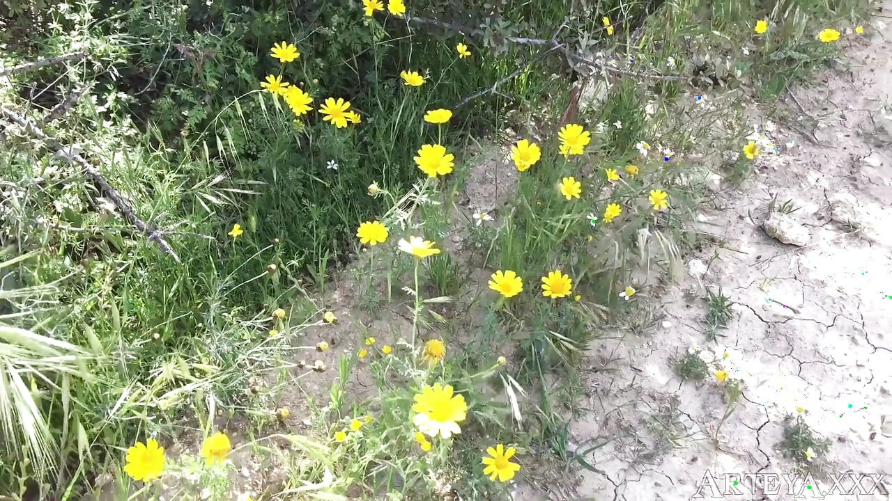 Arteya masturbieren gerne in der Öffentlichkeit plac