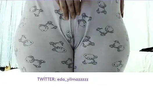 CAMELTOE- PİJAMAYLA MASTURBASYON- TURK MİLF- TURK PORNO