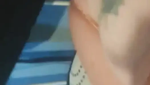 Suami fingering lubang pantat istrinya sambil ngusap itilnya