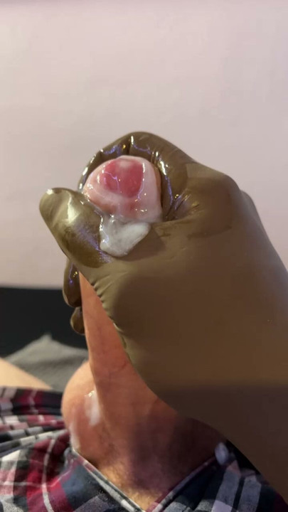 Huge Cumshot with latex gloves