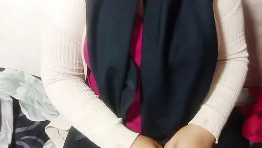 Bir Hintlinin karısı güzel sikiliyor