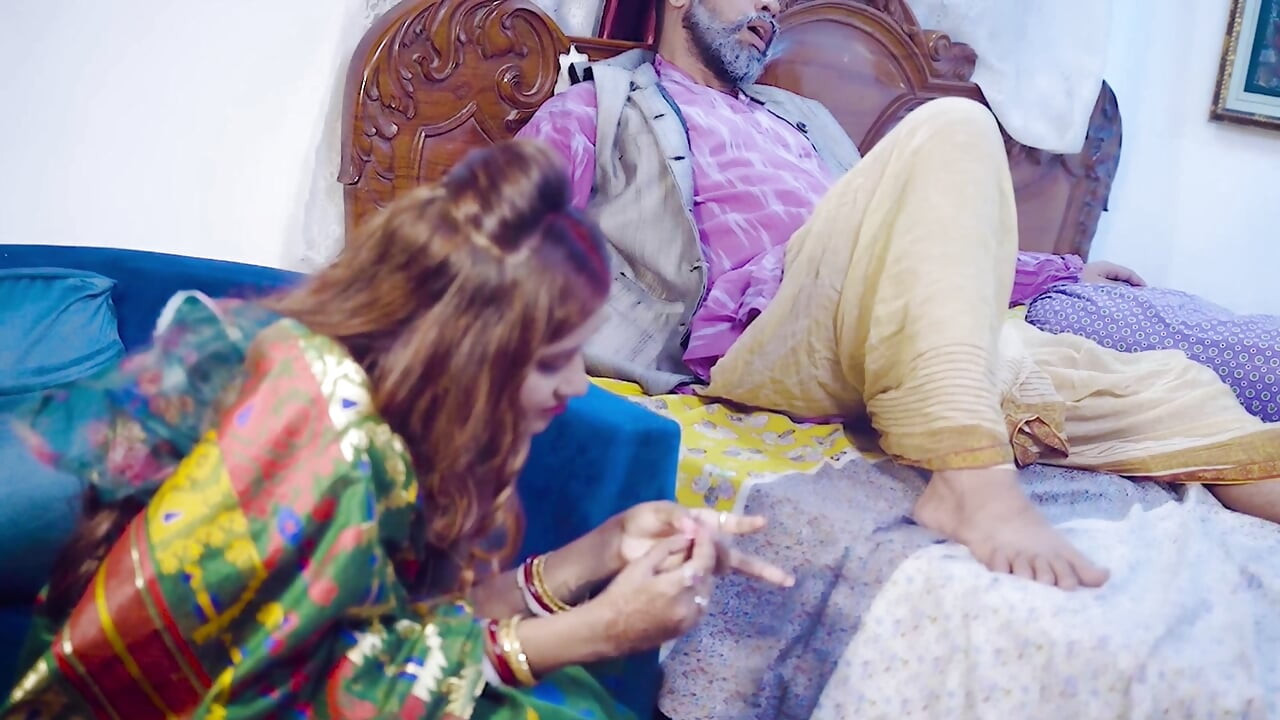 Budhe Sasur ne jawan bahu ko jabbardasti chod diya