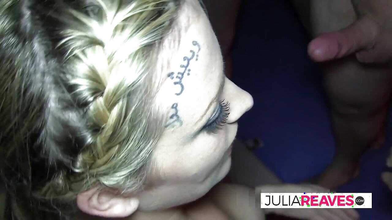 Jennifer 32岁女郎的第一次派对