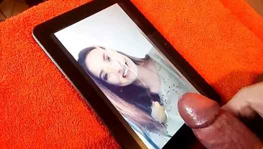 Cum Tribute - Auf Madeline abgespritzt