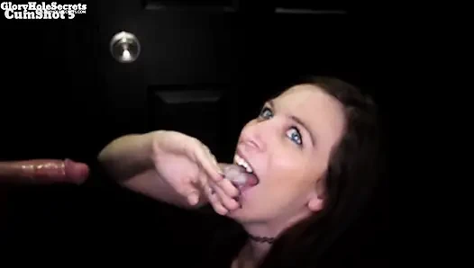 Chubby Redheaded cock sucker is back