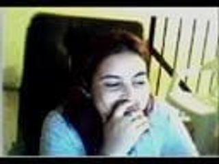 Arabská dívka na webové kameře s velkými prsy 1